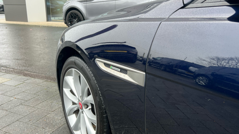 Jaguar XF 2.0d [180] R-Sport 4dr Auto Diesel Saloon